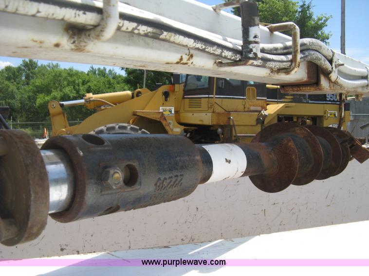 image for item D8396 1996 GMC Sierra 3500 SL digger derrick truck