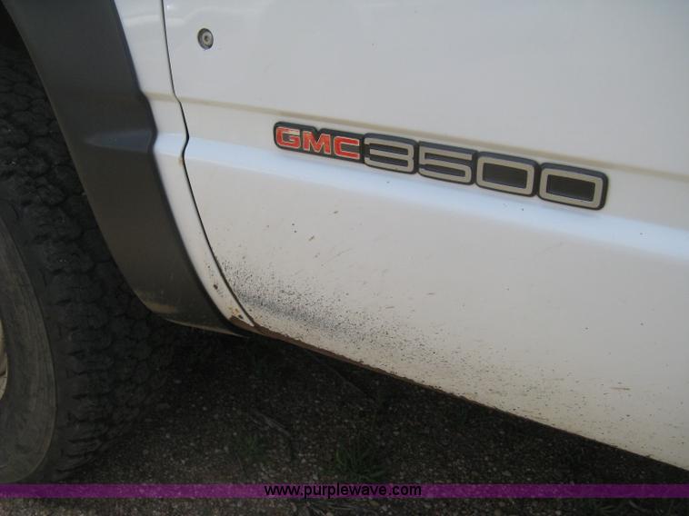 image for item D8396 1996 GMC Sierra 3500 SL digger derrick truck