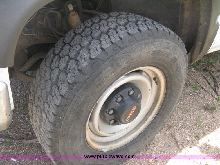 image for item D8396 1996 GMC Sierra 3500 SL digger derrick truck