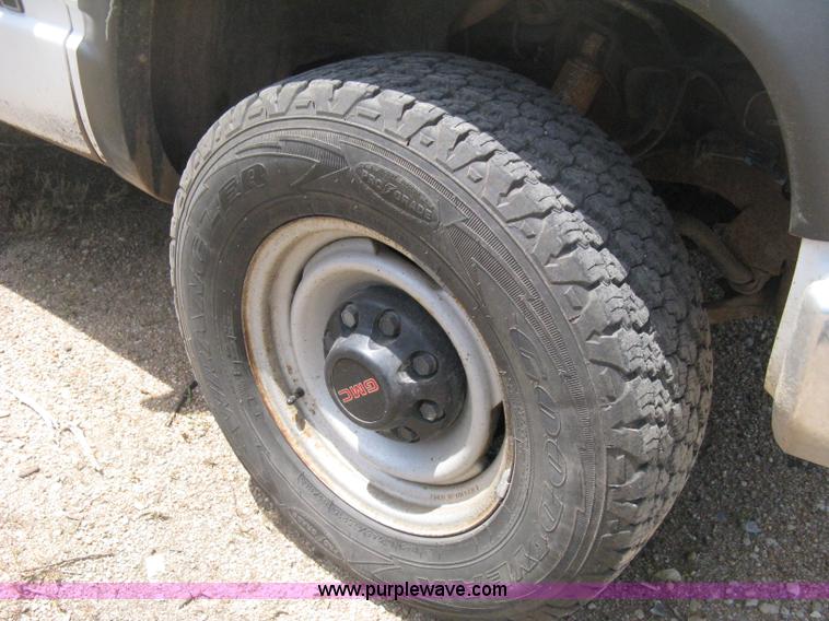 image for item D8396 1996 GMC Sierra 3500 SL digger derrick truck