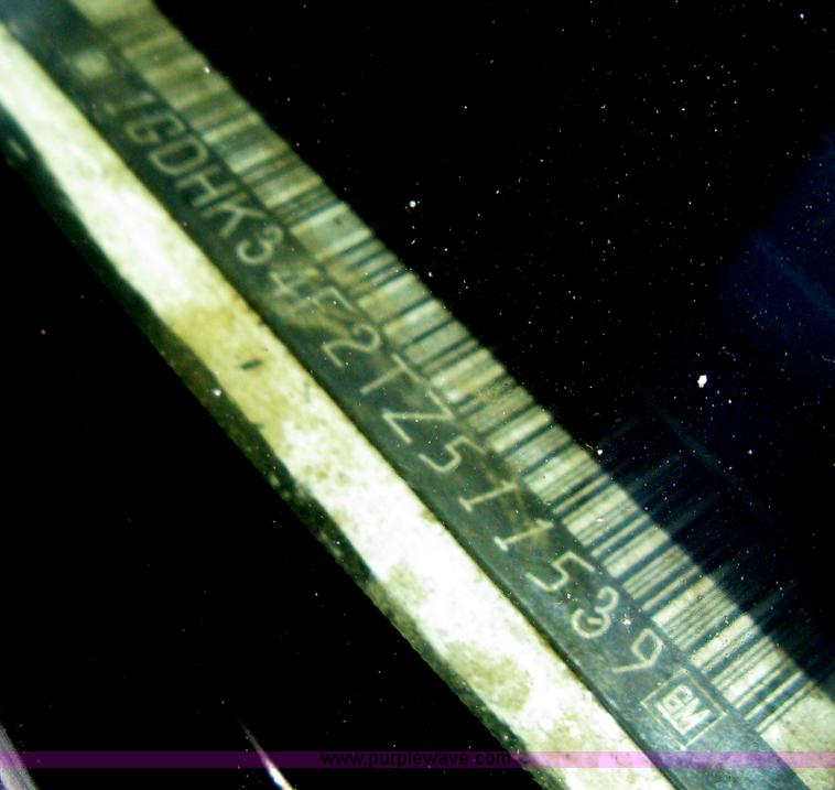 image for item D8396 1996 GMC Sierra 3500 SL digger derrick truck