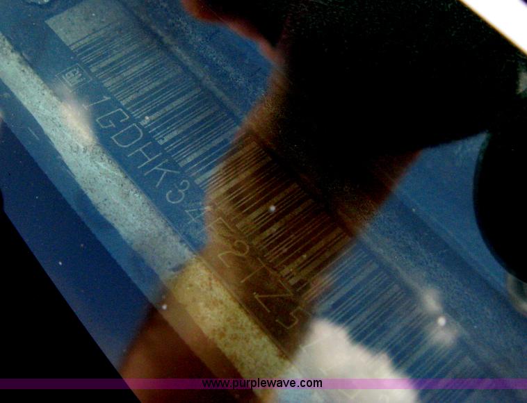 image for item D8396 1996 GMC Sierra 3500 SL digger derrick truck