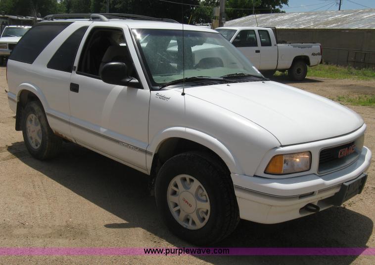 image for item D8397 1997 GMC Jimmy SL SUV