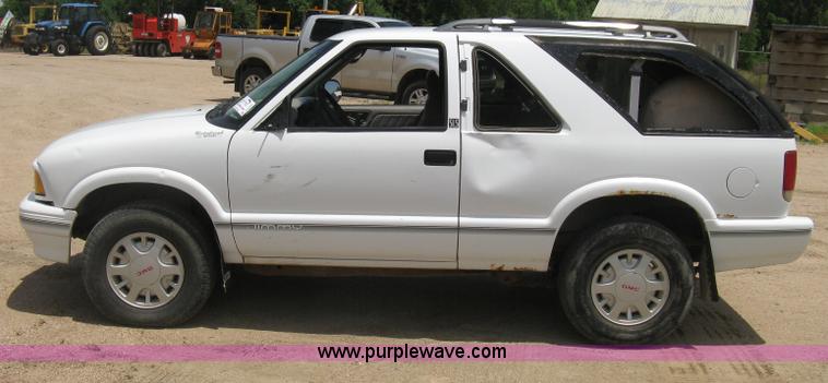 image for item D8397 1997 GMC Jimmy SL SUV