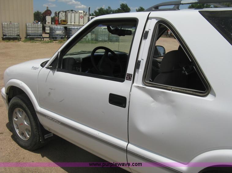 image for item D8397 1997 GMC Jimmy SL SUV