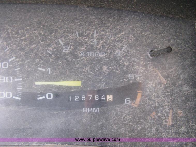 image for item D8397 1997 GMC Jimmy SL SUV