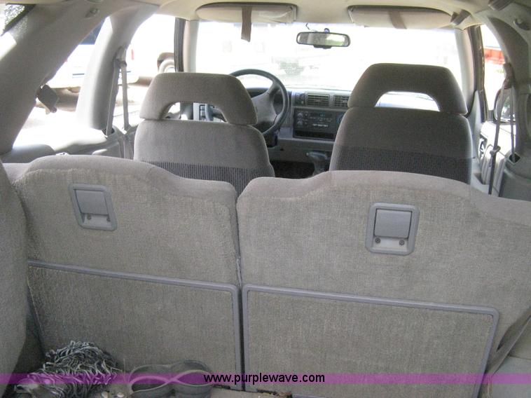 image for item D8397 1997 GMC Jimmy SL SUV