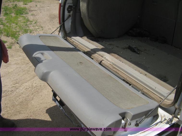 image for item D8397 1997 GMC Jimmy SL SUV