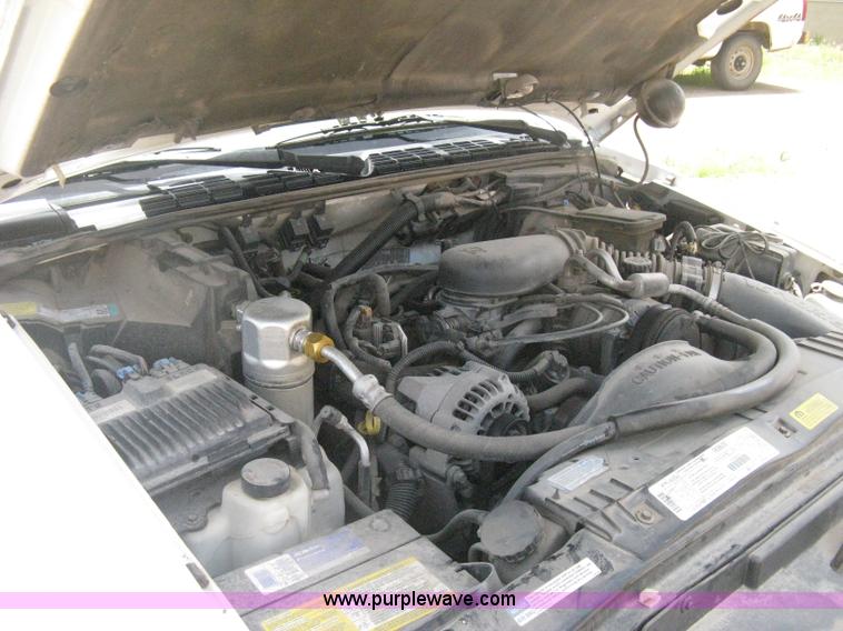 image for item D8397 1997 GMC Jimmy SL SUV