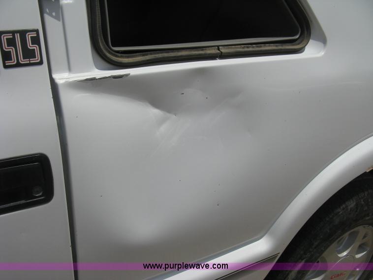 image for item D8397 1997 GMC Jimmy SL SUV