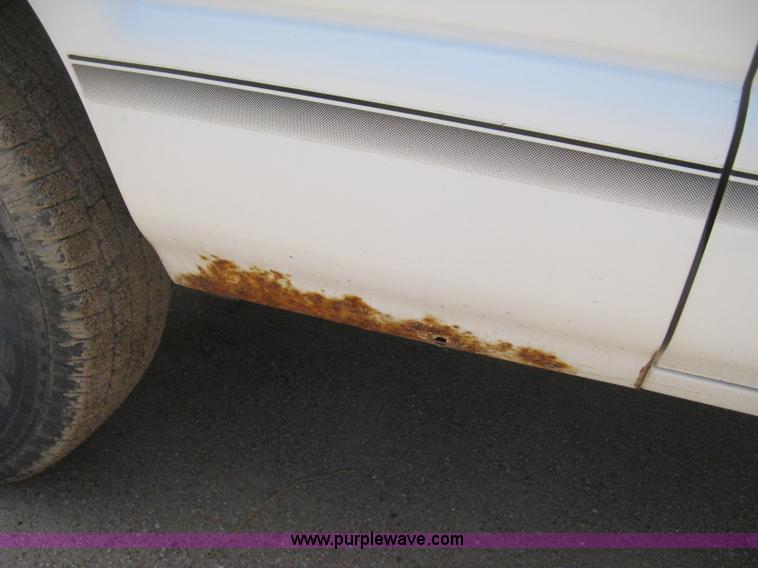 image for item D8397 1997 GMC Jimmy SL SUV