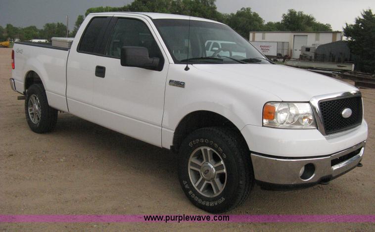 image for item D8420 2007 Ford F150 XLT SuperCab pickup truck