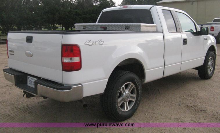 image for item D8420 2007 Ford F150 XLT SuperCab pickup truck