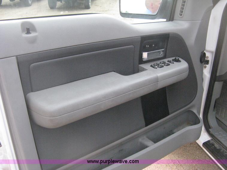 image for item D8420 2007 Ford F150 XLT SuperCab pickup truck