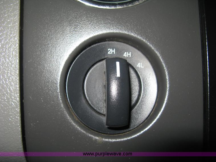 image for item D8420 2007 Ford F150 XLT SuperCab pickup truck