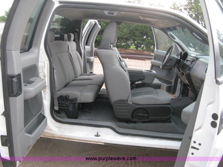 image for item D8420 2007 Ford F150 XLT SuperCab pickup truck