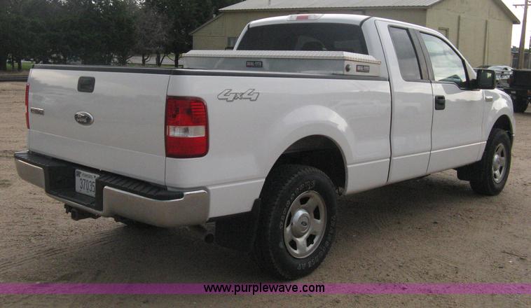 image for item D8421 2007 Ford F150 XLT SuperCab pickup truck