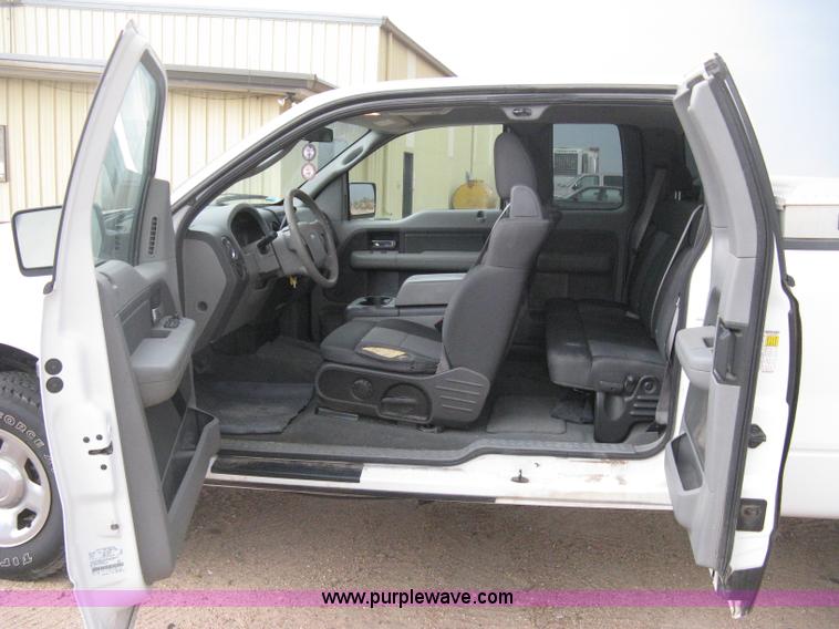 image for item D8421 2007 Ford F150 XLT SuperCab pickup truck