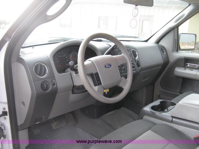 image for item D8421 2007 Ford F150 XLT SuperCab pickup truck