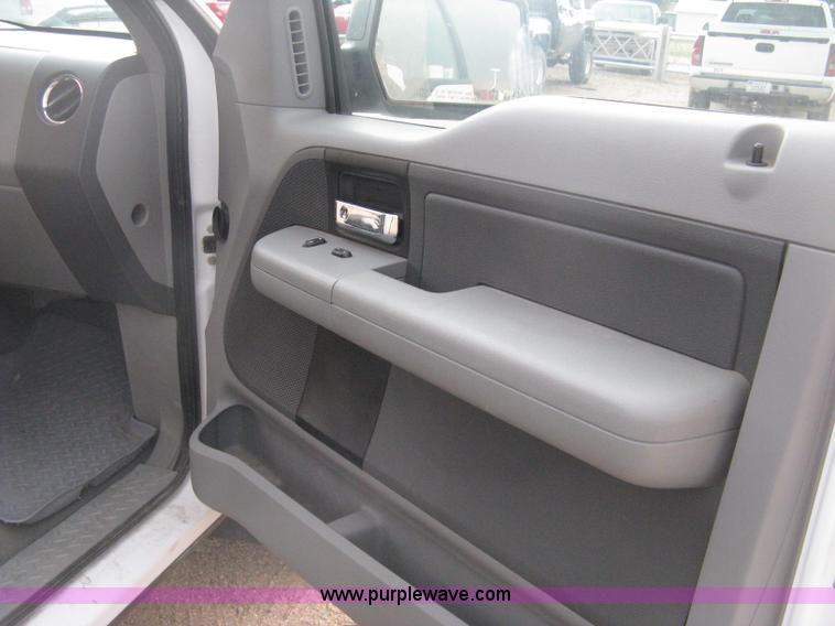 image for item D8421 2007 Ford F150 XLT SuperCab pickup truck