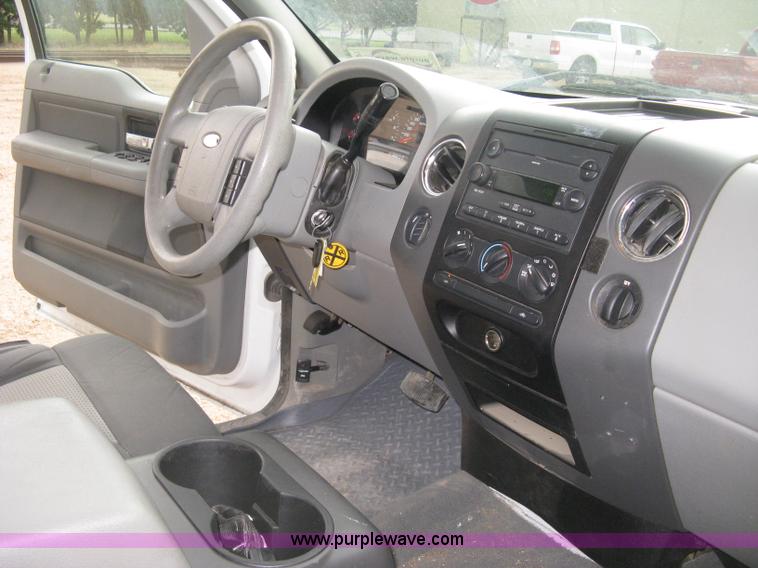 image for item D8421 2007 Ford F150 XLT SuperCab pickup truck