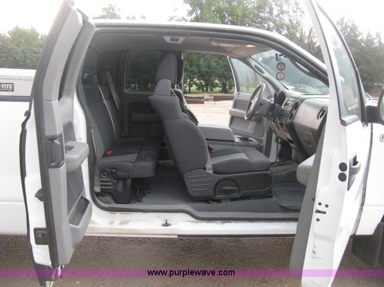 image for item D8421 2007 Ford F150 XLT SuperCab pickup truck