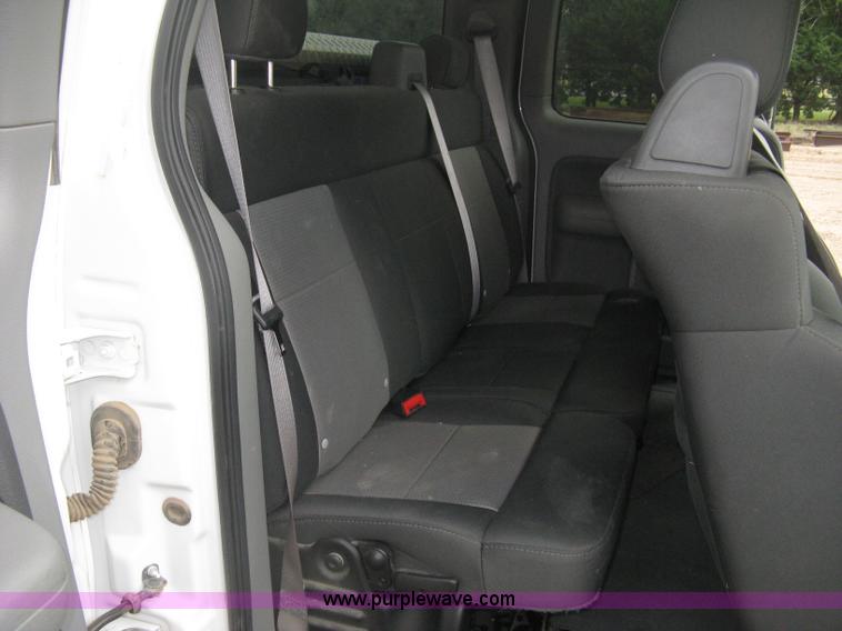 image for item D8421 2007 Ford F150 XLT SuperCab pickup truck