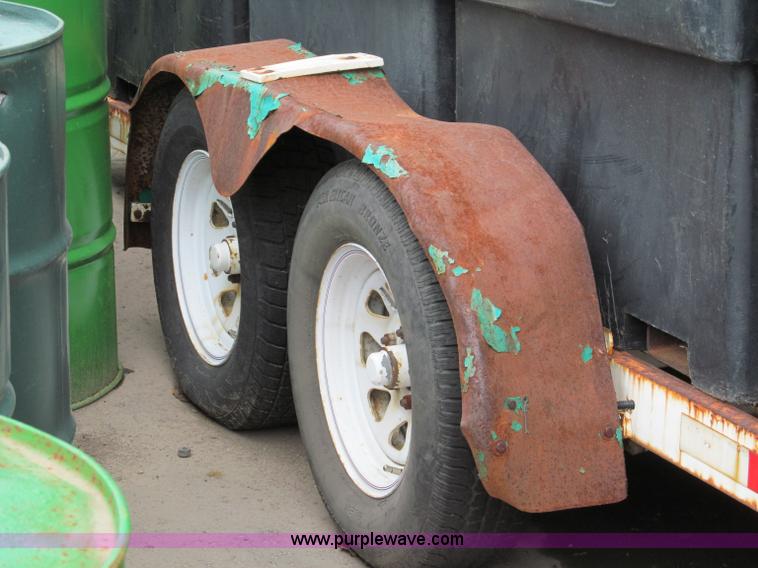 image for item E5530 1998 Alley Cat 18' recycling trailer