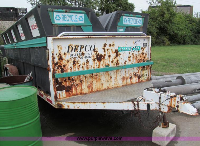 image for item E5530 1998 Alley Cat 18' recycling trailer