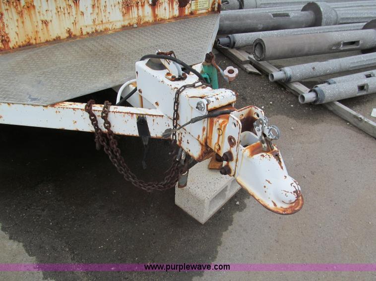 image for item E5530 1998 Alley Cat 18' recycling trailer