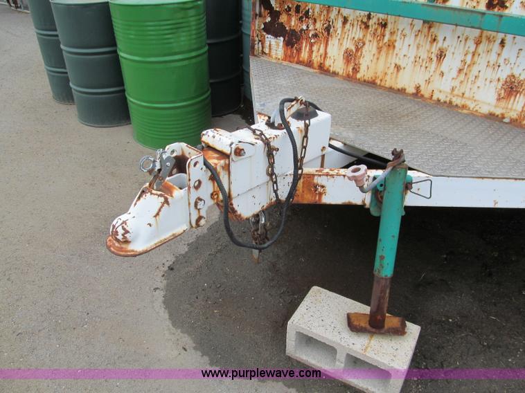 image for item E5530 1998 Alley Cat 18' recycling trailer