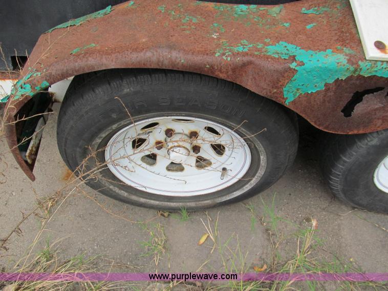 image for item E5530 1998 Alley Cat 18' recycling trailer