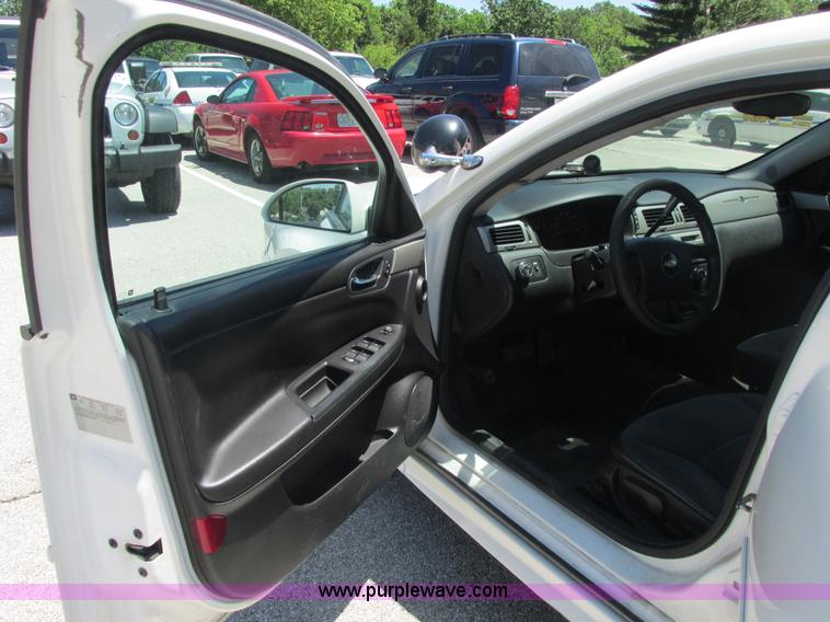 image for item E7261 2009 Chevrolet Impala Police