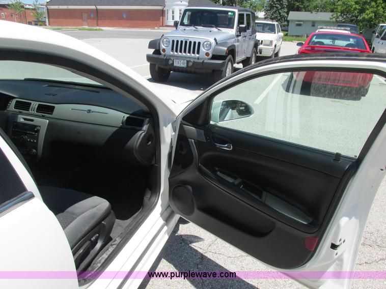 image for item E7261 2009 Chevrolet Impala Police