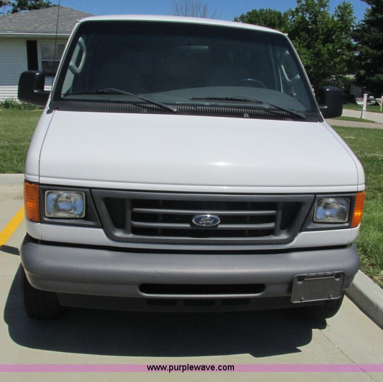 image for item E7264 2006 Ford E350 XL Super Duty van