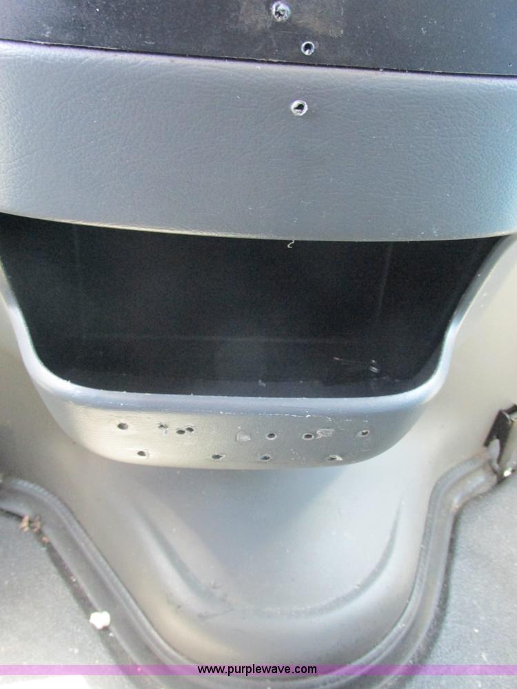 image for item E7264 2006 Ford E350 XL Super Duty van