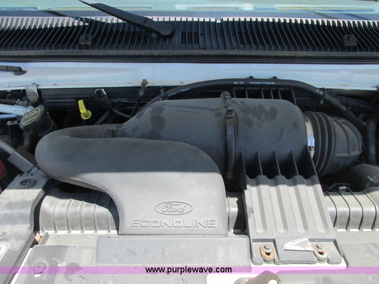 image for item E7264 2006 Ford E350 XL Super Duty van