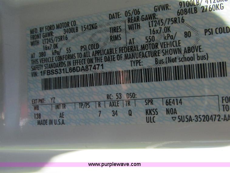 image for item E7264 2006 Ford E350 XL Super Duty van