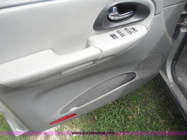 image for item F8769 2007 Chevrolet Trailblazer LS SUV