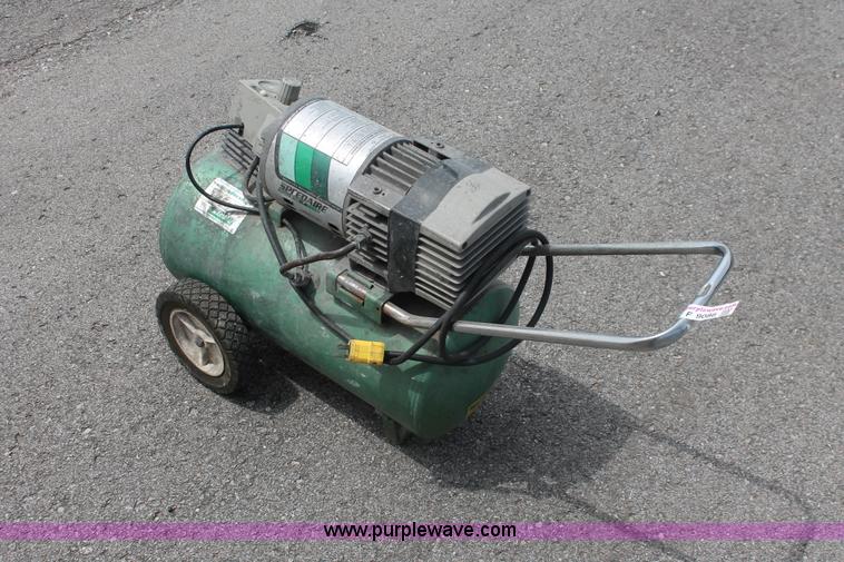 image for item F9086 Speedaire air compressor