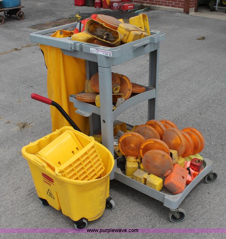 Mobile janitorial station in North Kansas City, MO Item F9092 sold