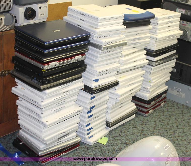 image for item F9146 (100) assorted laptop computers