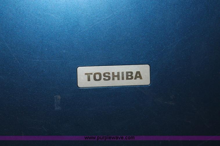 image for item F9146 (100) assorted laptop computers