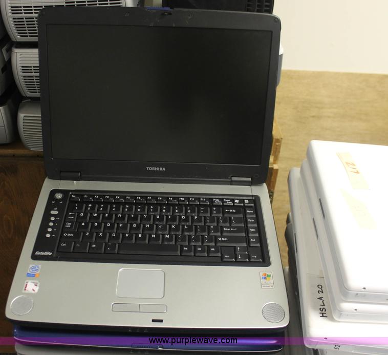 image for item F9146 (100) assorted laptop computers