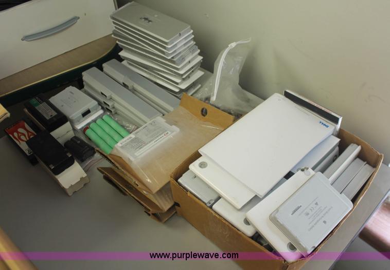 image for item F9146 (100) assorted laptop computers