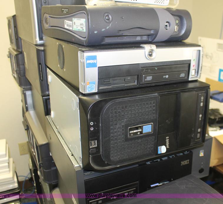 image for item F9148 (75) assorted computer towers