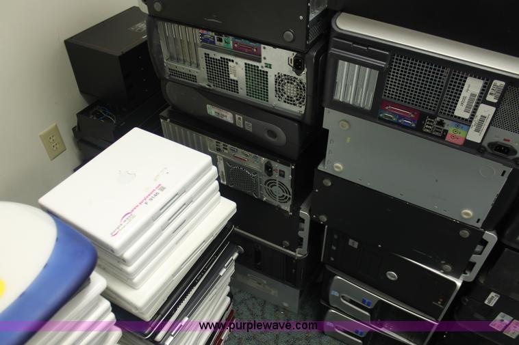 image for item F9148 (75) assorted computer towers