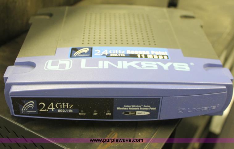 image for item F9151 (9) Cisco 1700 series routers