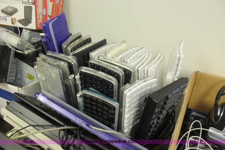 image for item F9152 Approximately 50 keyboards