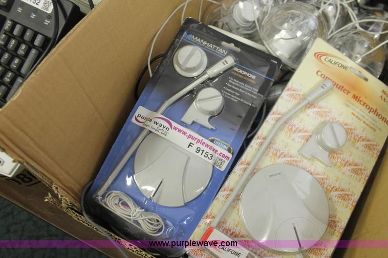 image for item F9153 Assorted computer audio and microphones